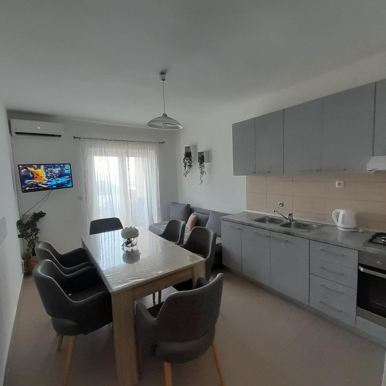 Apartments Monika Omiš Exterior foto